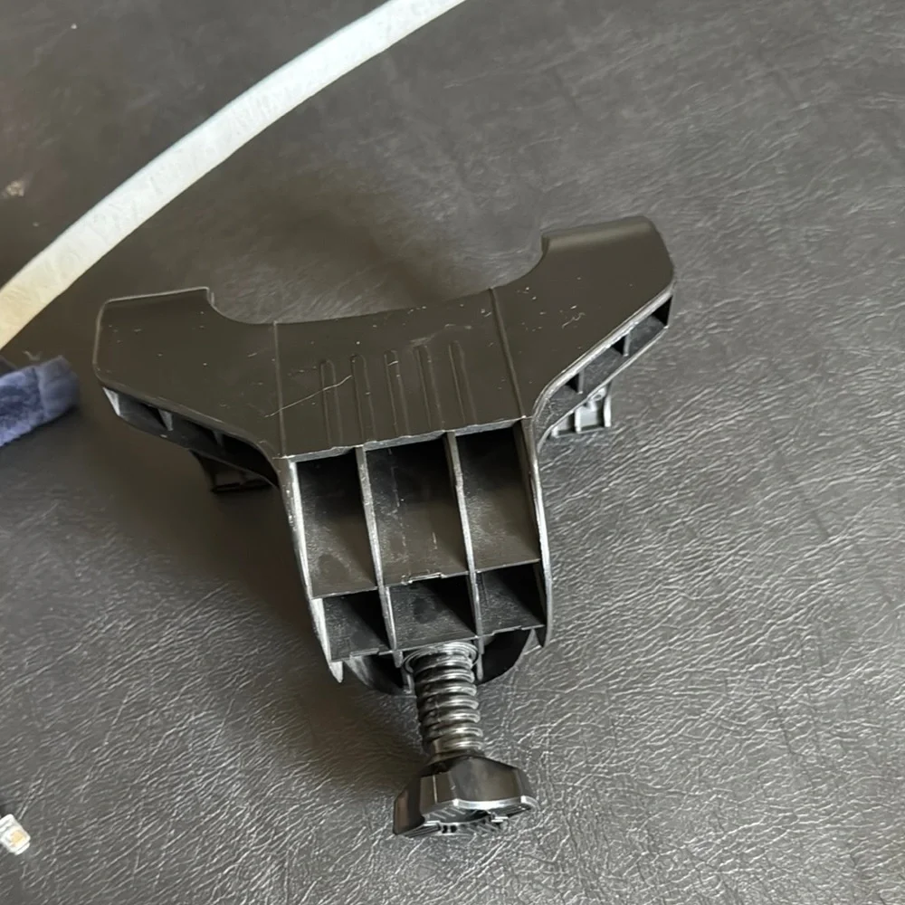 PXN steering wheel grip/anti mover for Xbox Pc or PlayStation - Picture 3 of 5